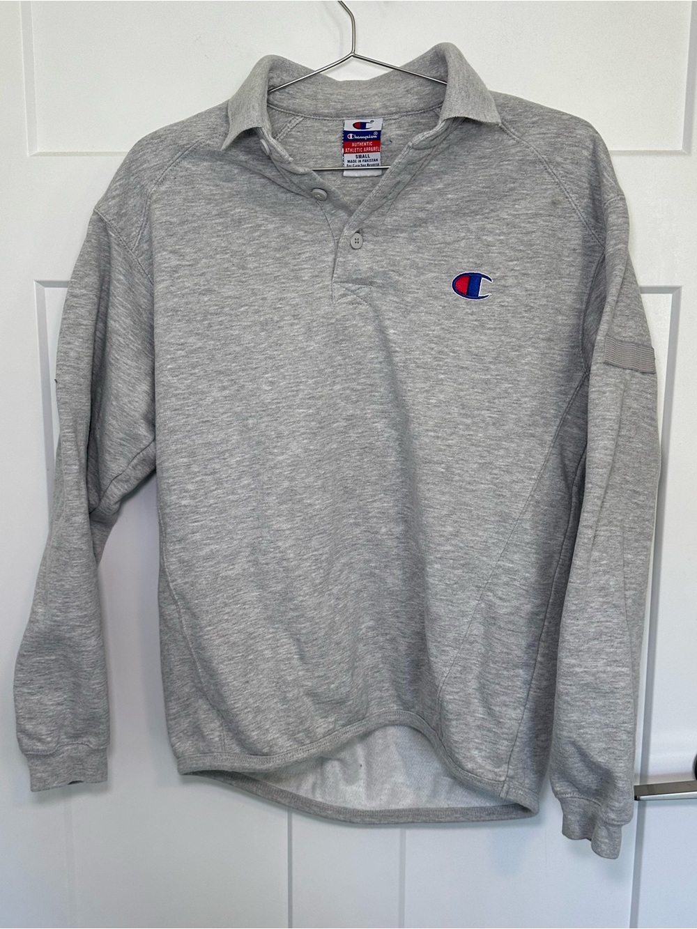 Champion Light Heather Gray Pullover Sweatshirt with Logo Tag